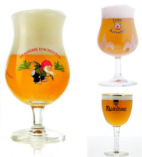 Un assortiment de verres à bière